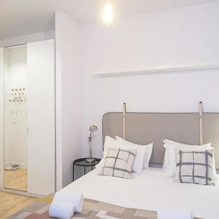 Apartment Bairro Alto Charming Bright With Ac Elevator Lisbon