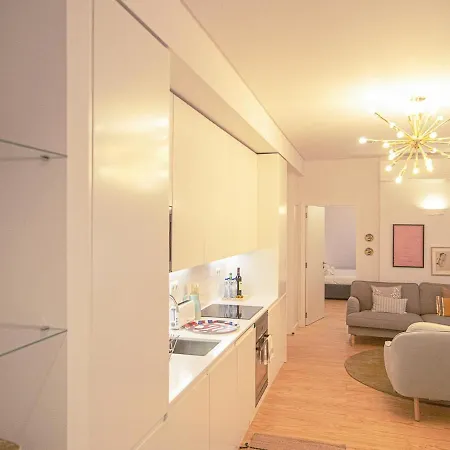 Bairro Alto Charming Bright With Ac Elevator Apartment