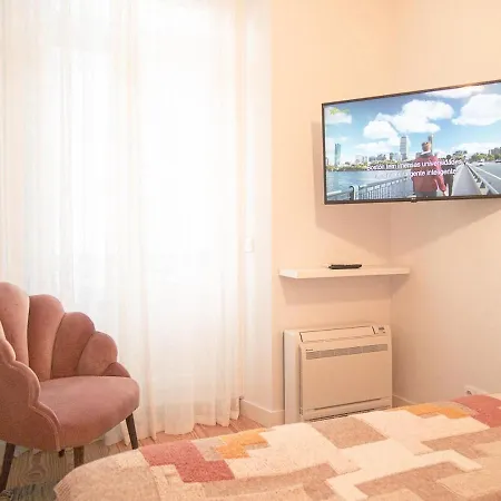 Апартаменты Bairro Alto Charming Bright With Ac Elevator Лиссабон